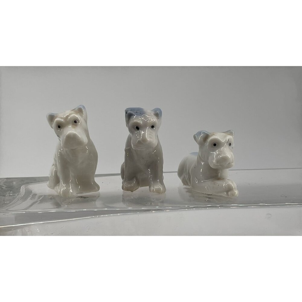 Vintage Miniature‎ Porcelain Dog Made in Japan 1.5" Figurines